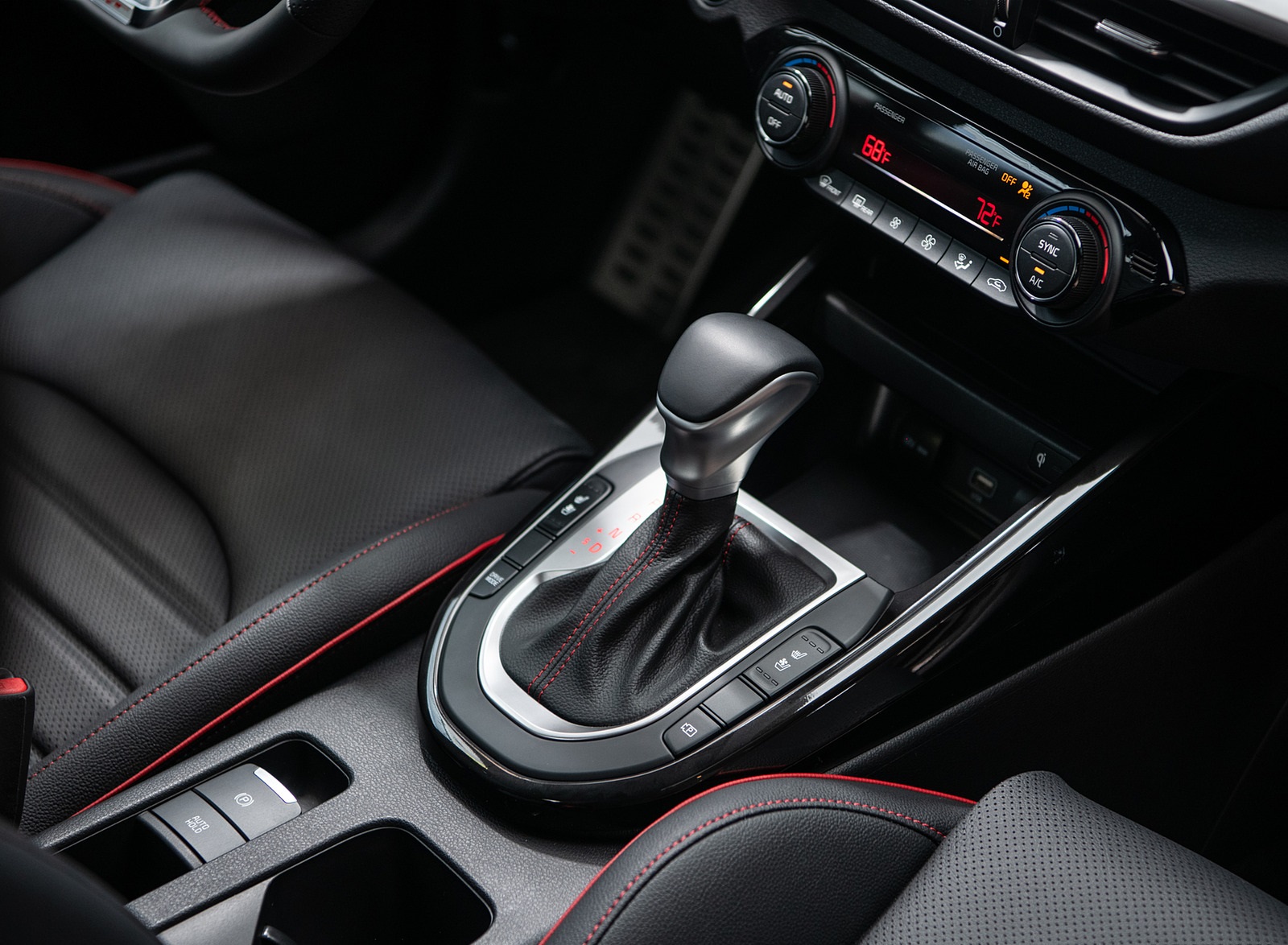 2022 Kia Forte GT Central Console Wallpapers #22 of 25