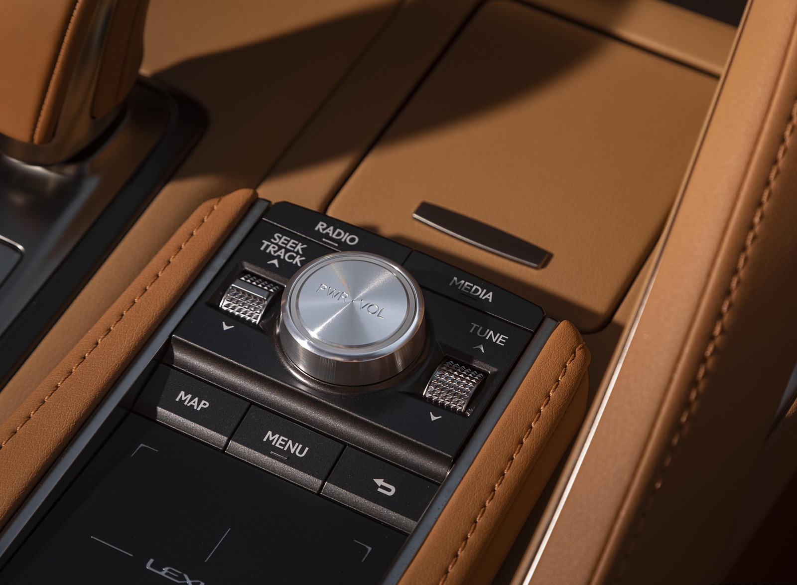 2022 Lexus LC 500 Convertible Central Console Wallpapers #18 of 27