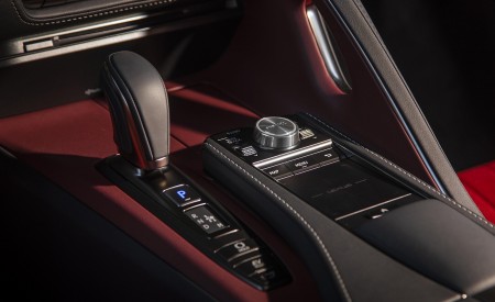 2022 Lexus LC 500h Coupe Central Console Wallpapers 450x275 (13)