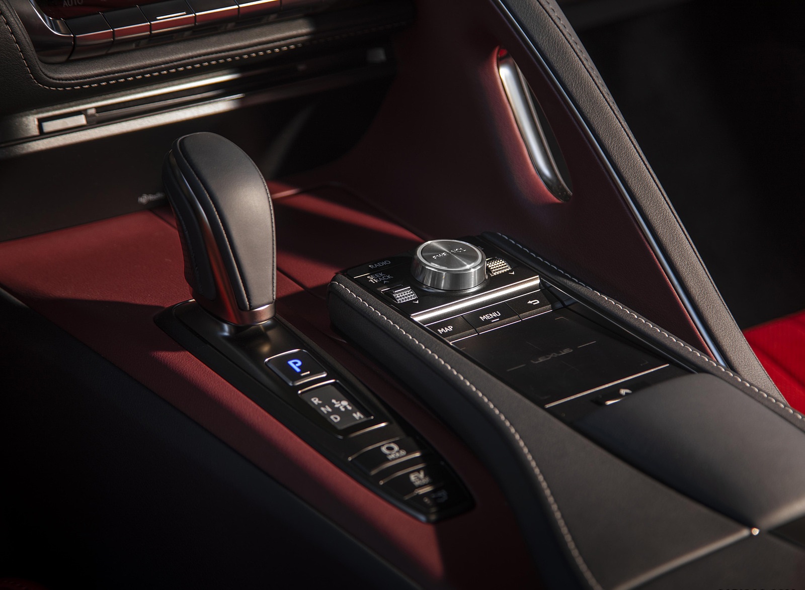 2022 Lexus LC 500h Coupe Central Console Wallpapers #13 of 17