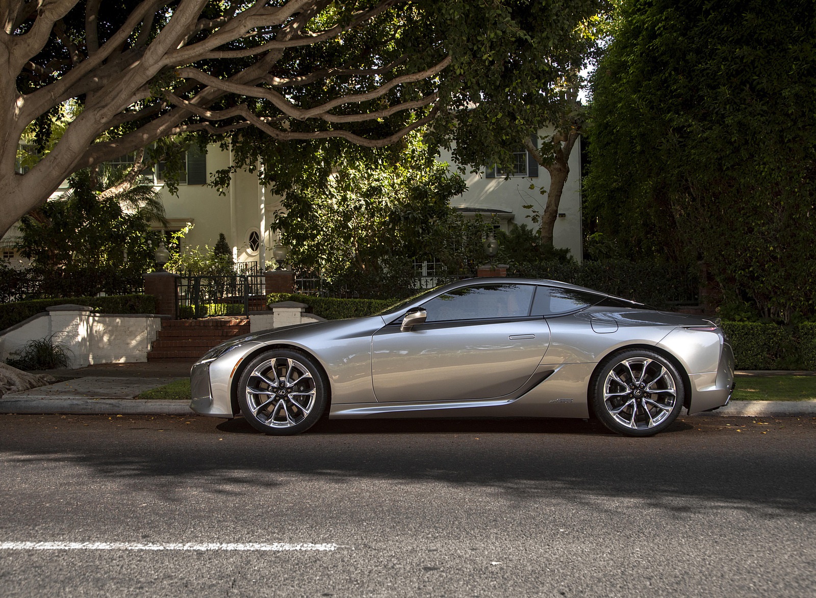 2022 Lexus LC 500h Coupe Side Wallpapers (6)