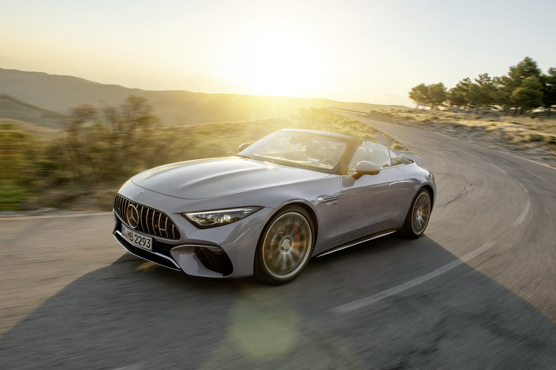 2022 Mercedes-AMG SL 55 4MATIC+ (Color: Alpine Grey Uni) Front Three-Quarter Wallpapers (1)