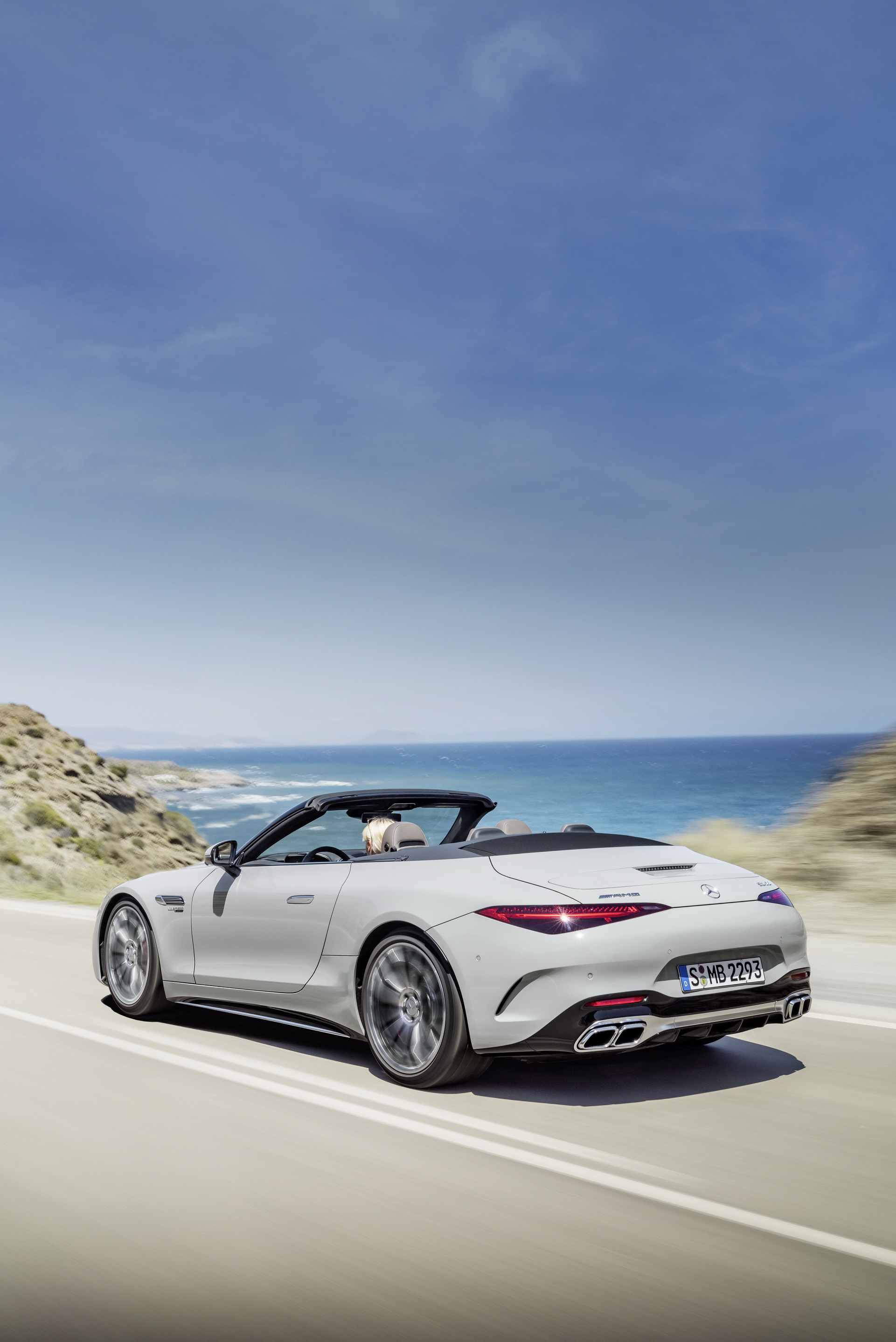 2022 Mercedes-AMG SL 55 4MATIC+ (Color: Alpine Grey Uni) Rear Three-Quarter Wallpapers #9 of 66