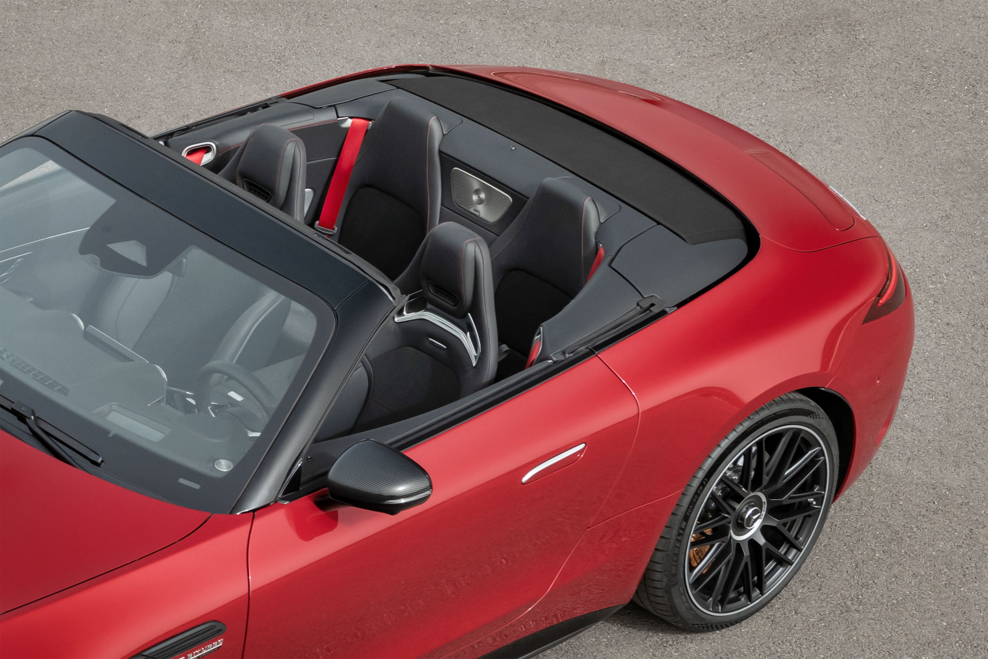 2022 Mercedes-AMG SL 63 4MATIC+ (Color: Patagonia Red Metallic) Detail Wallpapers #29 of 97
