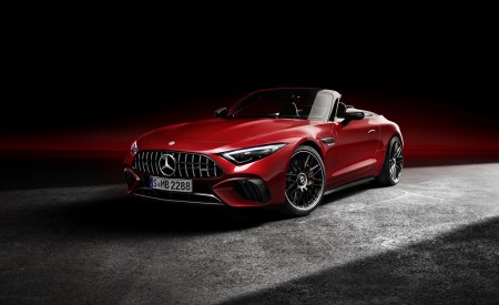 2022 Mercedes-AMG SL 63 4MATIC+ (Color: Patagonia Red Metallic) Front Three-Quarter Wallpapers 450x275 (47)