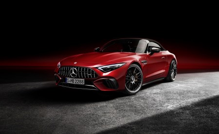 2022 Mercedes-AMG SL 63 4MATIC+ (Color: Patagonia Red Metallic) Front Three-Quarter Wallpapers 450x275 (48)