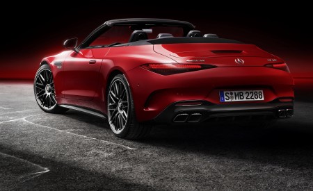 2022 Mercedes-AMG SL 63 4MATIC+ (Color: Patagonia Red Metallic) Rear Three-Quarter Wallpapers 450x275 (66)