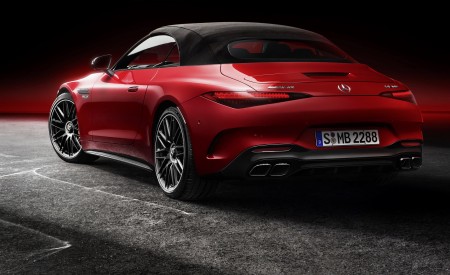 2022 Mercedes-AMG SL 63 4MATIC+ (Color: Patagonia Red Metallic) Rear Three-Quarter Wallpapers 450x275 (67)