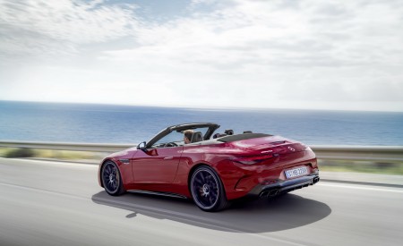2022 Mercedes-AMG SL 63 4MATIC+ (Color: Patagonia Red Metallic) Rear Three-Quarter Wallpapers 450x275 (10)
