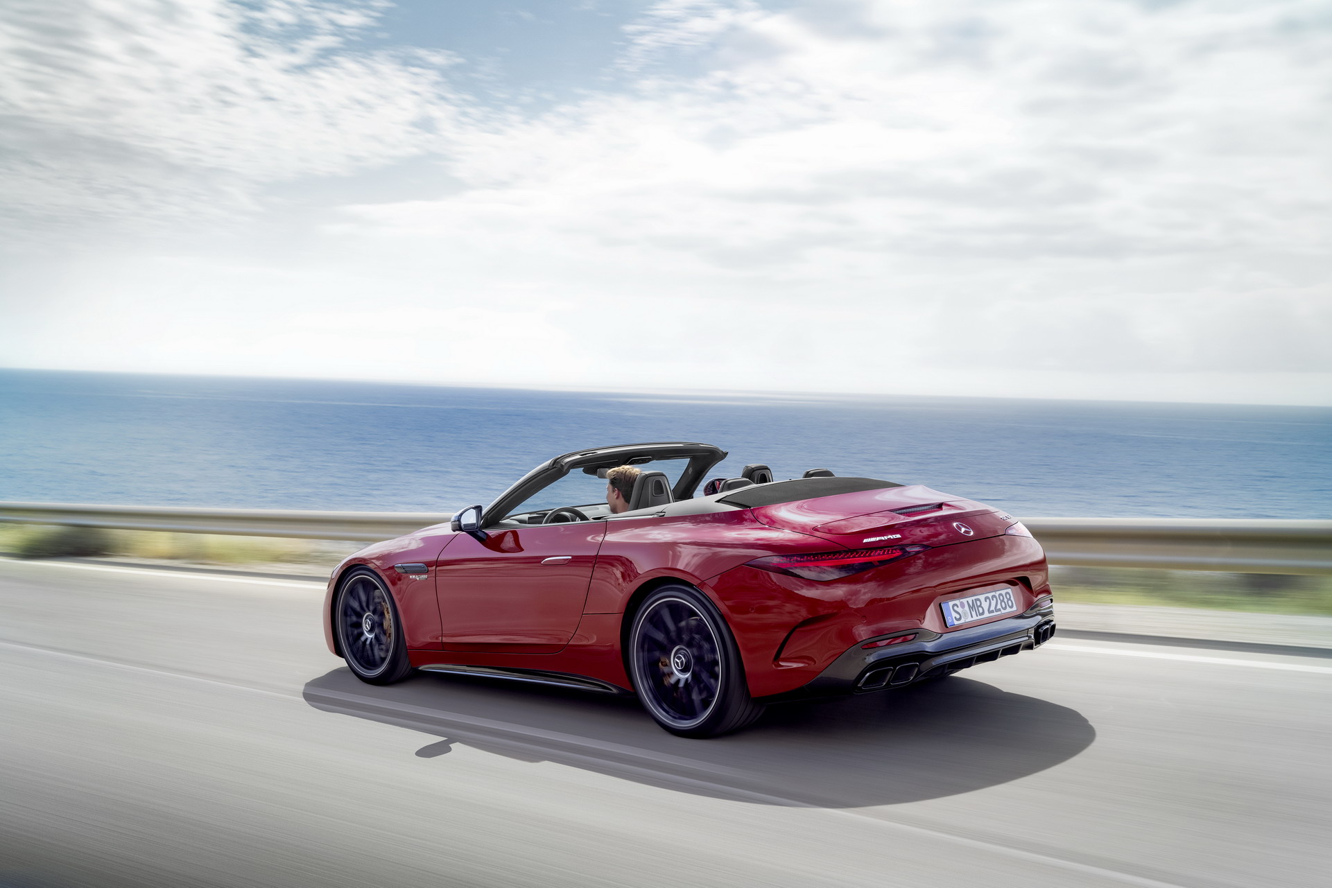 2022 Mercedes-AMG SL 63 4MATIC+ (Color: Patagonia Red Metallic) Rear Three-Quarter Wallpapers (10)
