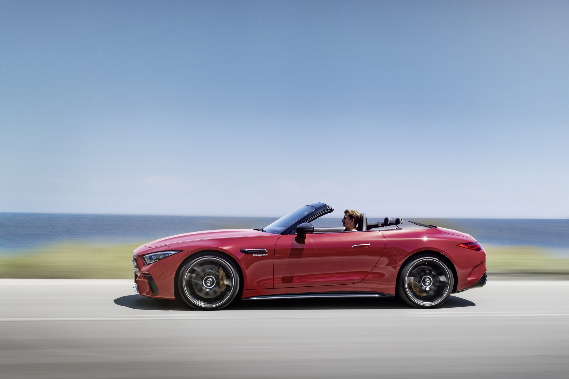 2022 Mercedes-AMG SL 63 4MATIC+ (Color: Patagonia Red Metallic) Side Wallpapers (6)