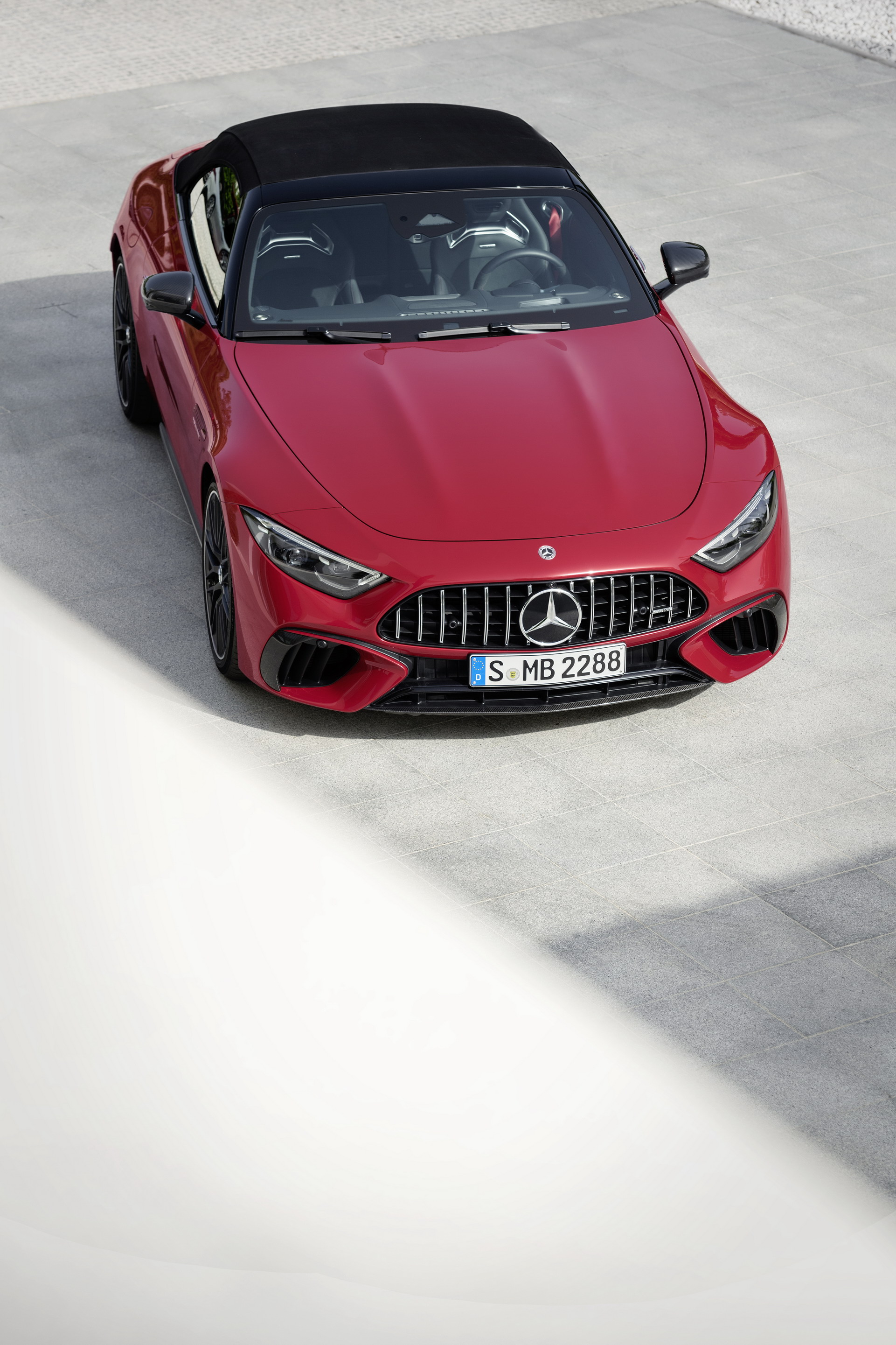 2022 Mercedes-AMG SL 63 4MATIC+ (Color: Patagonia Red Metallic) Top Wallpapers #25 of 97