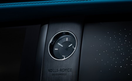 2022 Rolls-Royce Ghost Black Badge Interior Detail Wallpapers 450x275 (46)