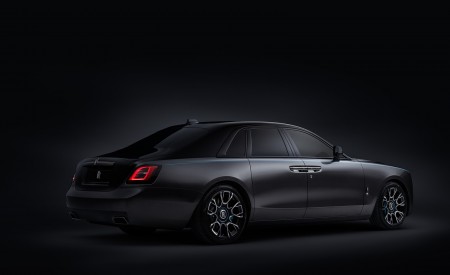 2022 Rolls-Royce Ghost Black Badge Rear Three-Quarter Wallpapers 450x275 (19)
