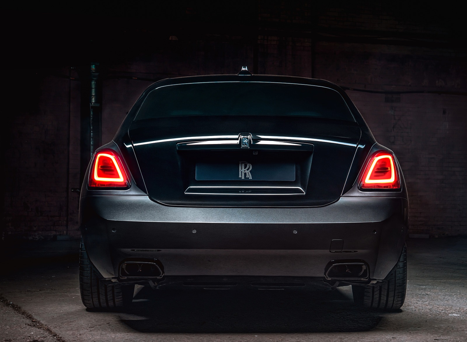 2022 Rolls-Royce Ghost Black Badge Rear Wallpapers #10 of 62