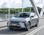 2023 Toyota bZ4X BEV (Euro-Spec) Front Three-Quarter Wallpapers 150x120 (97)