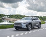 2023 Toyota bZ4X BEV (Euro-Spec) Front Three-Quarter Wallpapers 150x120 (87)