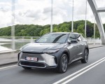 2023 Toyota bZ4X BEV (Euro-Spec) Front Three-Quarter Wallpapers 150x120 (100)