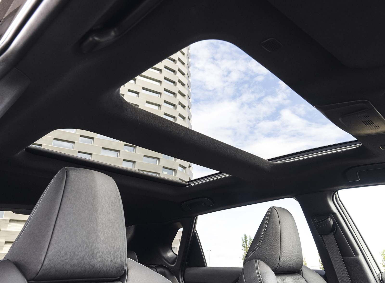 2023 Toyota bZ4X BEV (Euro-Spec) Panoramic Roof Wallpapers #156 of 168