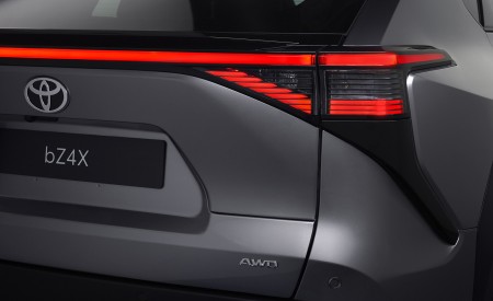 2023 Toyota bZ4X BEV Tail Light Wallpapers 450x275 (41)