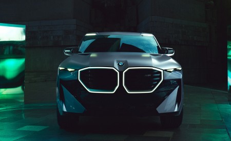 2021 BMW XM Concept Front Wallpapers  450x275 (14)
