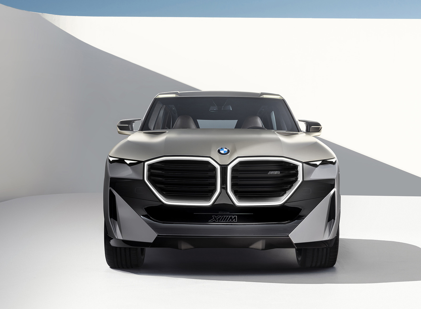 2021 BMW XM Concept Front Wallpapers #32 of 66