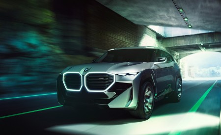 2021 BMW XM Concept Front Wallpapers 450x275 (1)