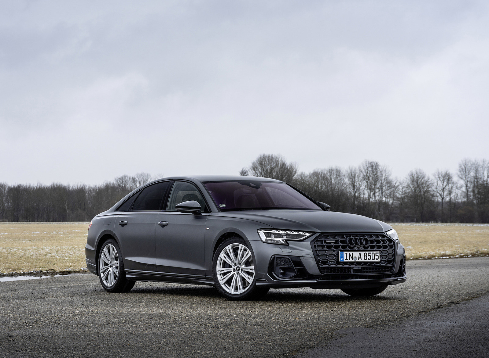 2022 Audi A8 (Color: Daytona Grey Matt Effect) Front Three-Quarter Wallpapers (6)