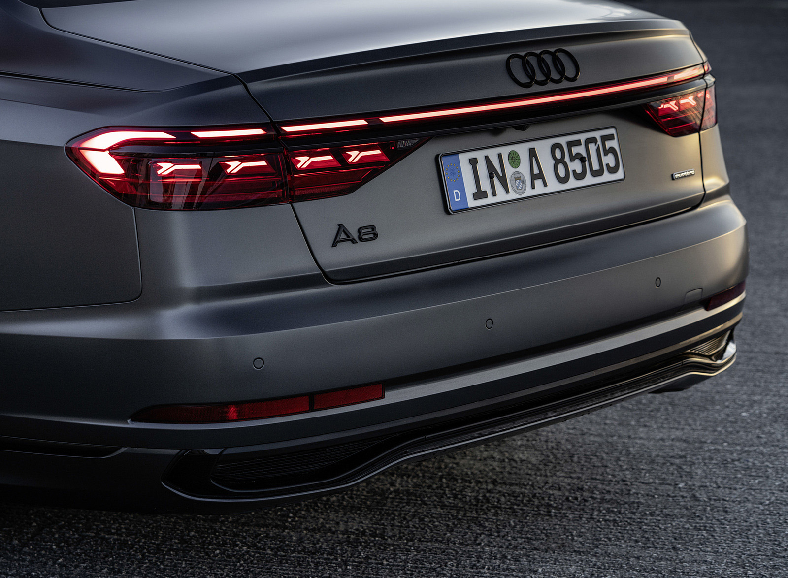 2022 Audi A8 (Color: Daytona Grey Matt Effect) Tail Light Wallpapers #41 of 64