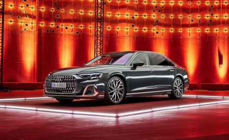 2022 Audi A8 L (Color: Manhattan Grey) Front Three-Quarter Wallpapers 450x275 (67)