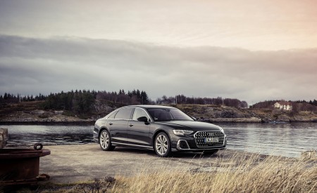 2022 Audi A8 L (Color: Manhattan Grey) Front Three-Quarter Wallpapers 450x275 (41)