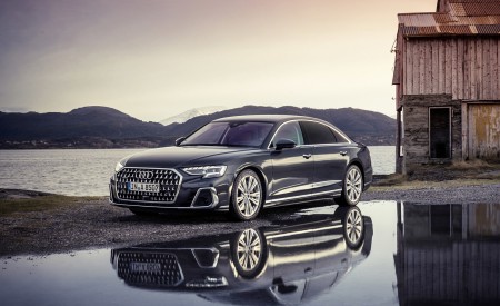 2022 Audi A8 L (Color: Manhattan Grey) Front Three-Quarter Wallpapers 450x275 (49)