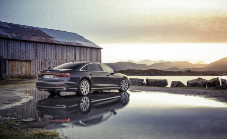 2022 Audi A8 L (Color: Manhattan Grey) Rear Three-Quarter Wallpapers 450x275 (52)