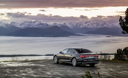 2022 Audi A8 L (Color: Manhattan Grey) Rear Three-Quarter Wallpapers 450x275 (29)