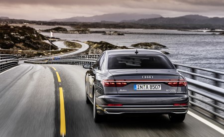 2022 Audi A8 L (Color: Manhattan Grey) Rear Wallpapers 450x275 (16)