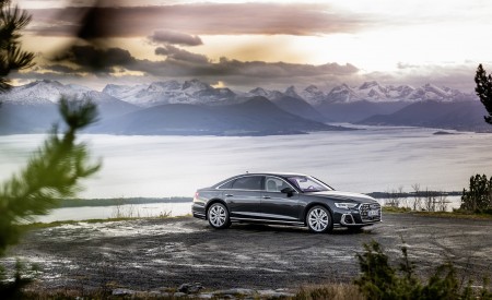 2022 Audi A8 L (Color: Manhattan Grey) Side Wallpapers 450x275 (27)