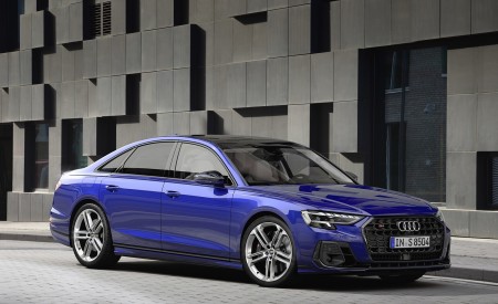2022 Audi S8 (Color: Ultra Blue) Front Three-Quarter Wallpapers 450x275 (6)