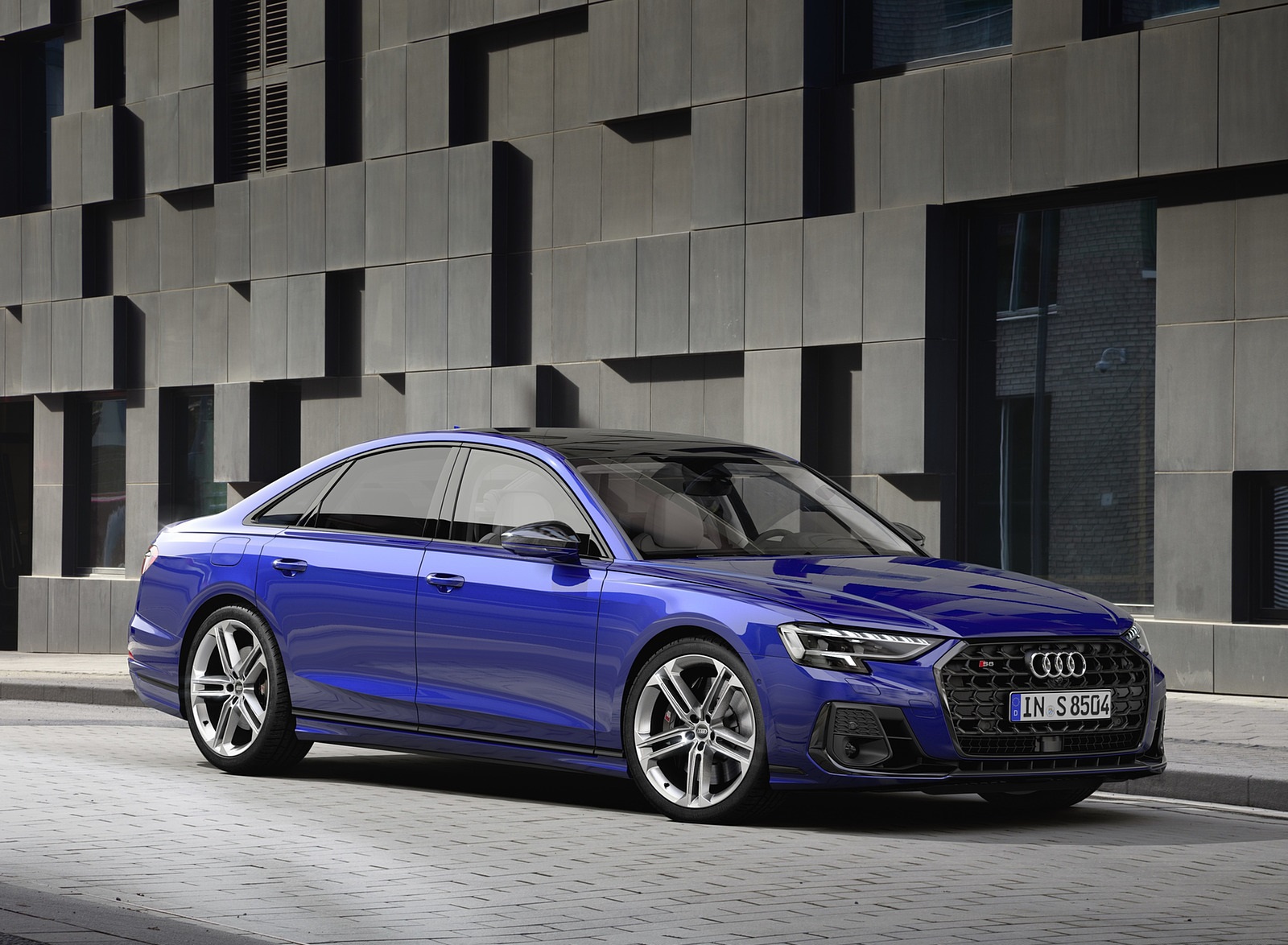 2022 Audi S8 (Color: Ultra Blue) Front Three-Quarter Wallpapers (6)