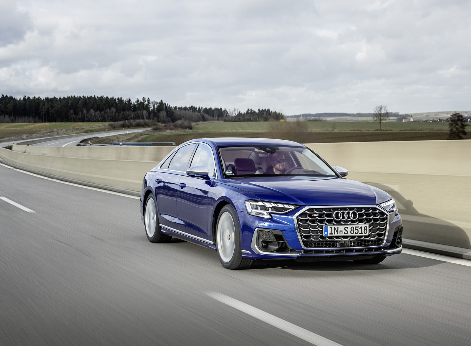 2022 Audi S8 (Color: Ultra Blue) Front Three-Quarter Wallpapers #11 of 53