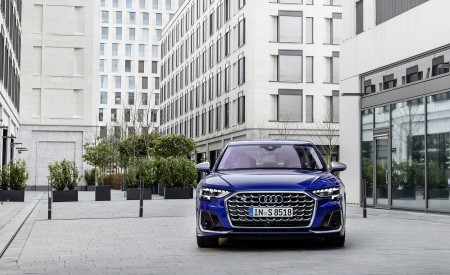 2022 Audi S8 (Color: Ultra Blue) Front Wallpapers 450x275 (23)