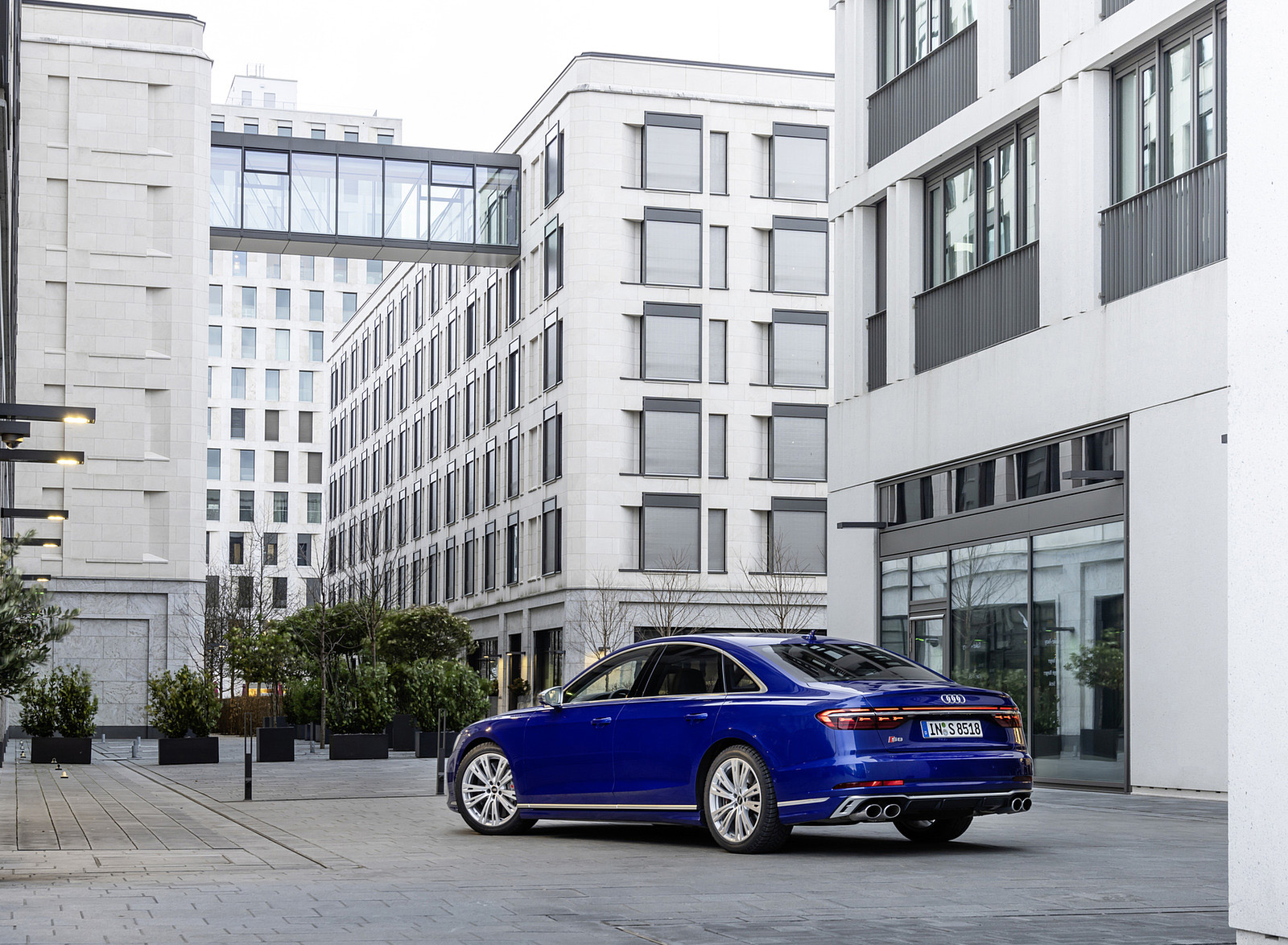2022 Audi S8 (Color: Ultra Blue) Rear Three-Quarter Wallpapers #24 of 53