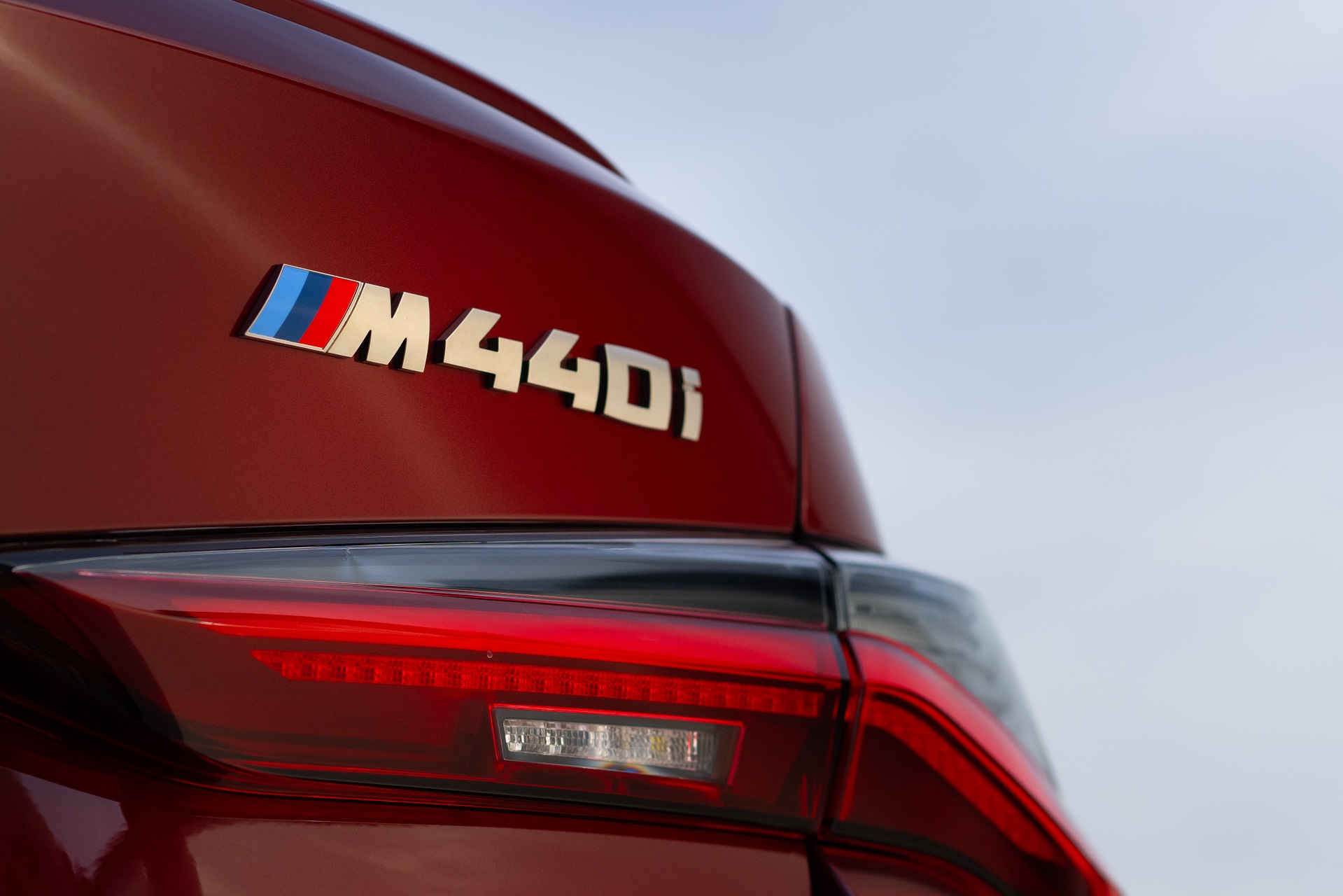 2022 BMW M440i xDrive Gran Coupé (UK-Spec) Tail Light Wallpapers #21 of 37