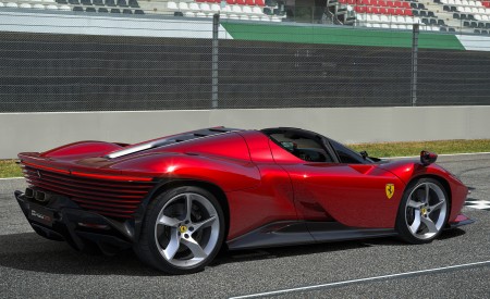 2022 Ferrari Daytona SP3 Rear Three-Quarter Wallpapers 450x275 (3)