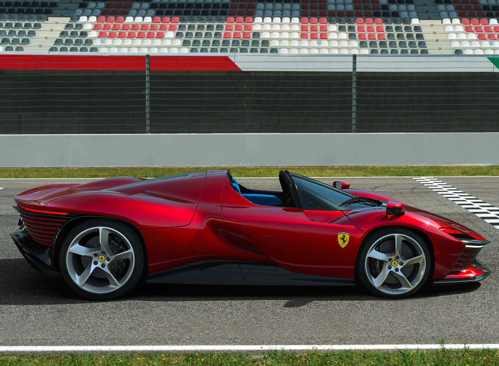 2022 Ferrari Daytona SP3 Side Wallpapers (5)