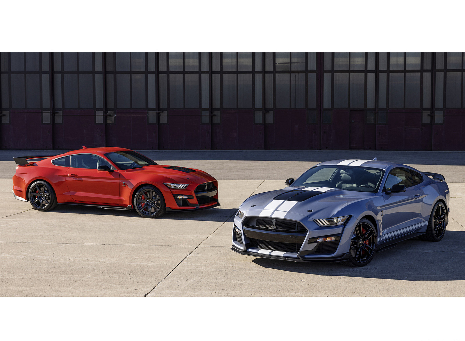 2022 Ford Mustang Shelby GT500 Heritage Edition and GT500 Wallpapers #17 of 27