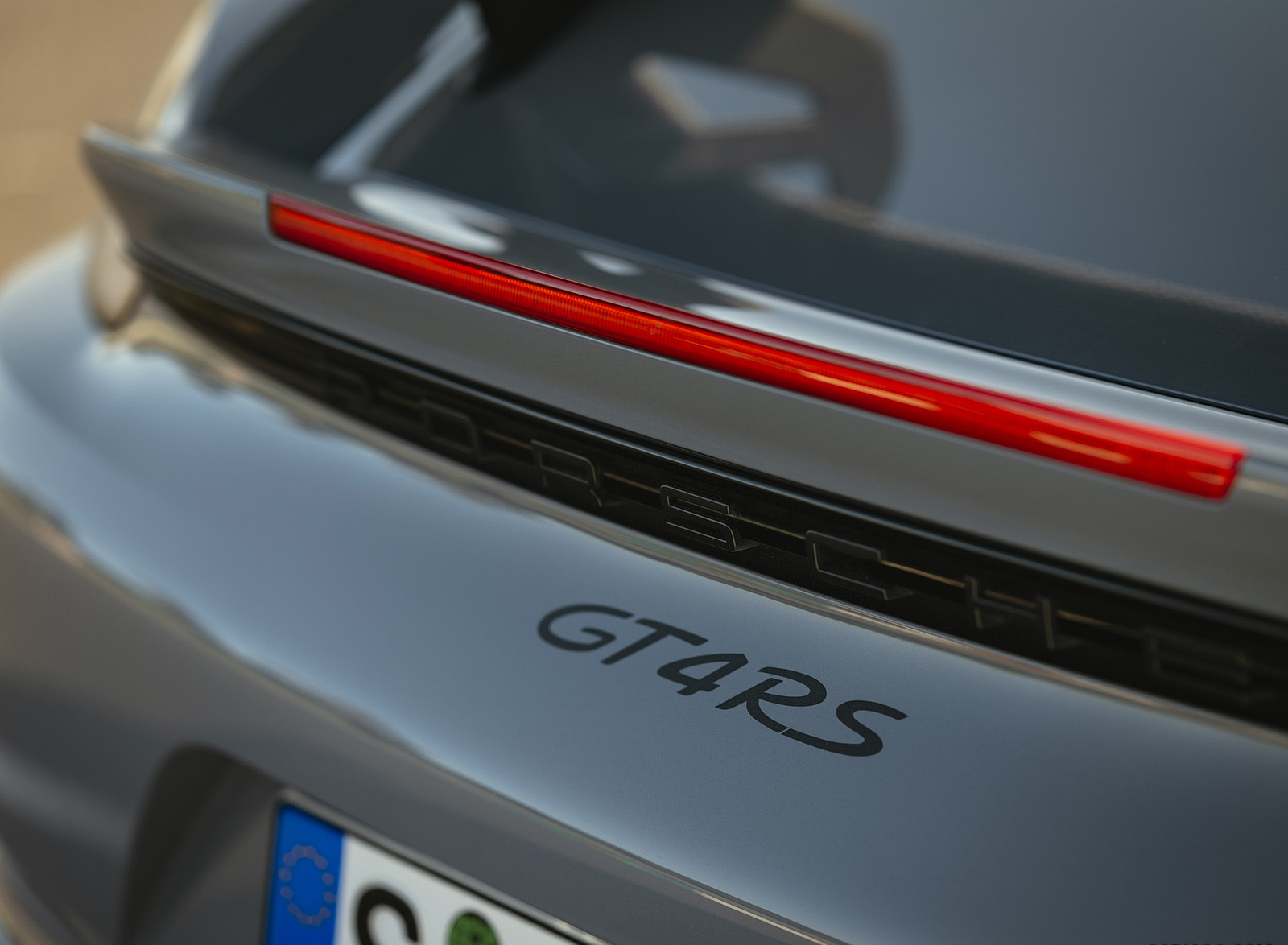 2022 Porsche 718 Cayman GT4 RS (Color: Arctic Grey) Badge Wallpapers #184 of 382