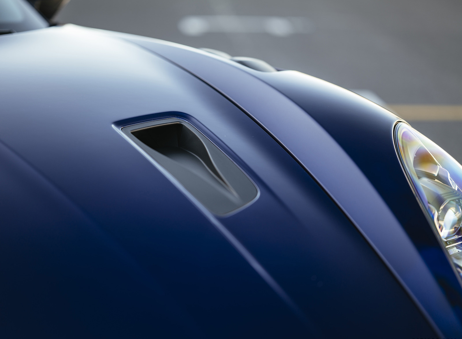 2022 Porsche 718 Cayman GT4 RS (Color: Gentian Blue Metallic) Detail Wallpapers #128 of 382