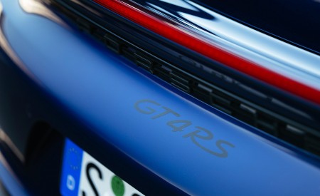 2022 Porsche 718 Cayman GT4 RS (Color: Gentian Blue Metallic) Detail Wallpapers 450x275 (141)