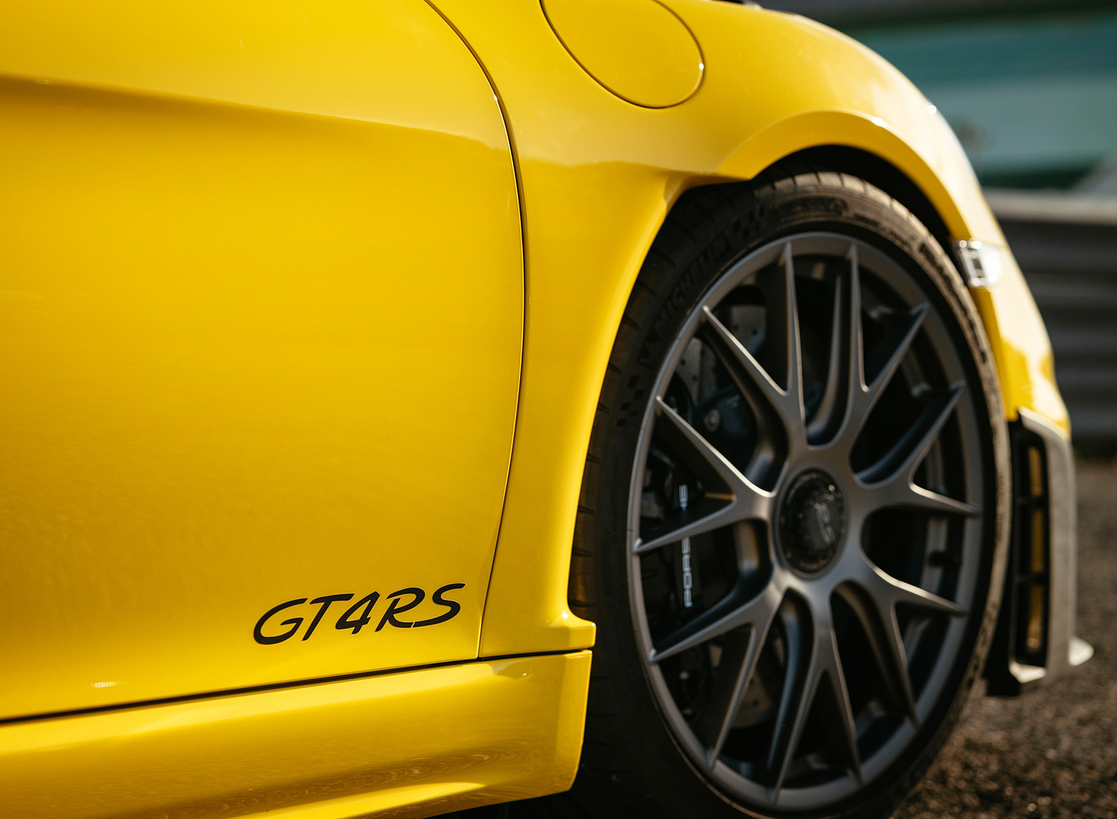 2022 Porsche 718 Cayman GT4 RS (Color: Racing Yellow) Detail Wallpapers #267 of 382