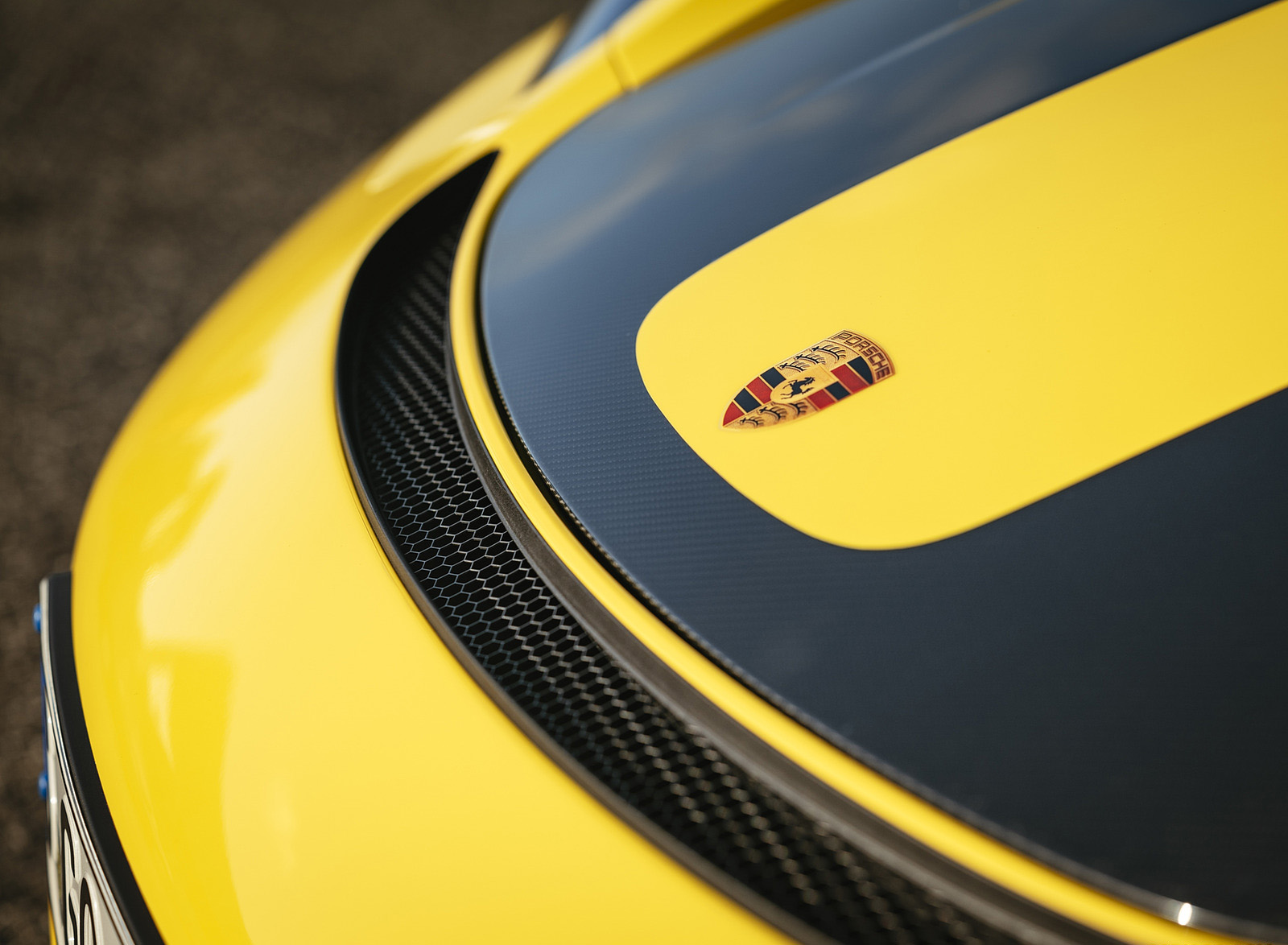 2022 Porsche 718 Cayman GT4 RS (Color: Racing Yellow) Detail Wallpapers #258 of 382